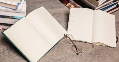 Deux livres ouvert