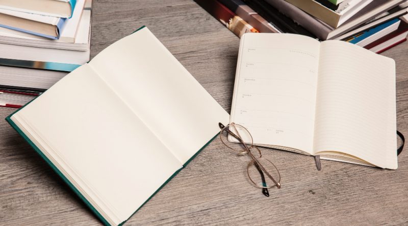 Deux livres ouvert