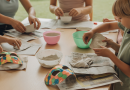 découvrez notre recette simple et écologique pour réaliser du papier mâché. apprenez à créer des objets décoratifs et ludiques tout en préservant l'environnement grâce à des matériaux recyclés. idéal pour les activités manuelles en famille ou à l'école!