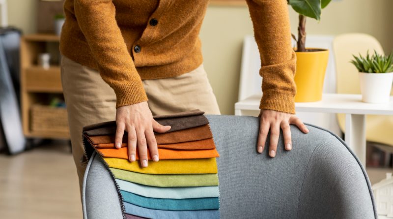 un tapissier d'ameublement
