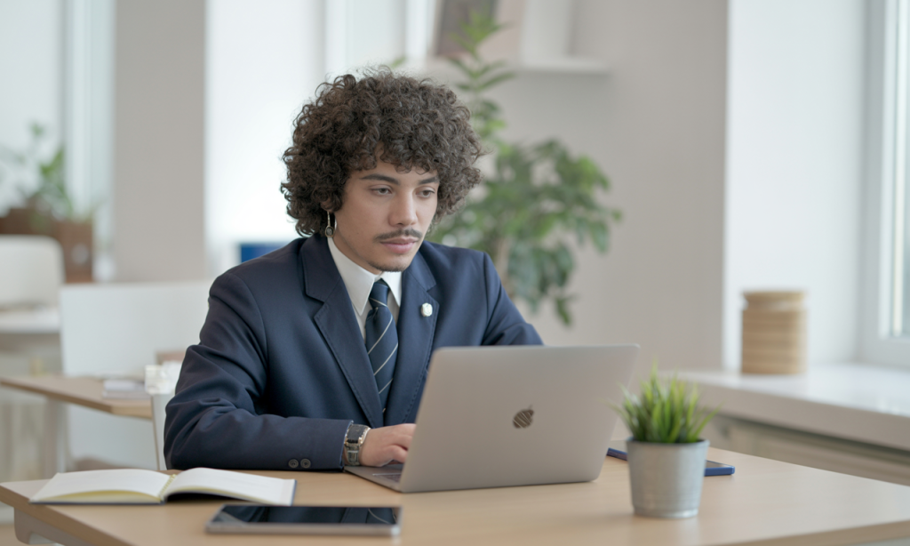 découvrez comment mjm cloud révolutionne la gestion des études en ligne en offrant des outils innovants pour simplifier l’organisation, améliorer le suivi des étudiants et optimiser les processus éducatifs.